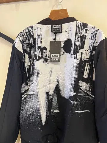 Live '25 로고 해링턴 재킷 블랙