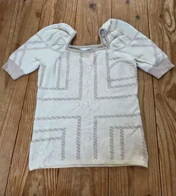 RESEXXY 랜덤 패턴 퍼프 니트탑 니트