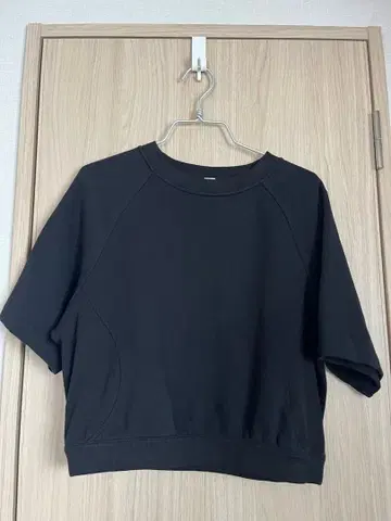 lululemon 룰루레몬 블랙 숏 기장 맨투맨 반팔