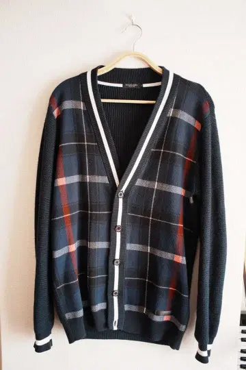 BLACK LABEL CRESTBRIDGE 체크 무늬 가디건 M 사이즈