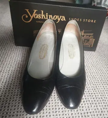 Yoshinoya 블랙 하이힐