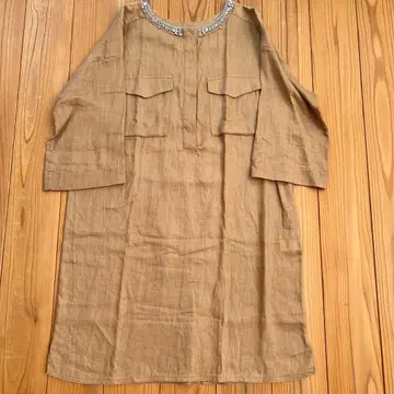 투모로우랜드 비쥬 장식 베이지 튜닉 칠부 소매