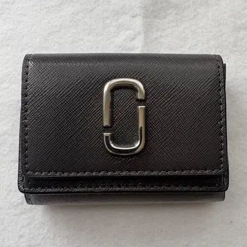 마크제이콥스 MARC JACOBS 삼단 접이식 지갑