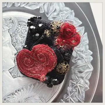 핸드메이드 가벼운 브로치, 단 9그램!