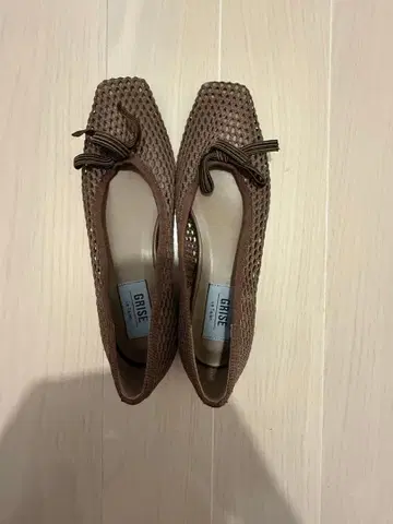 GRASE 신발 미사용 23cm