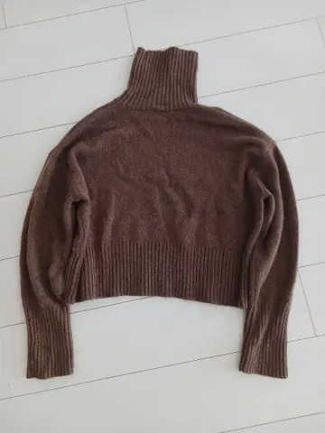 SALE 울 캐시미어 니트 크롭 브라운 터틀넥 NORC