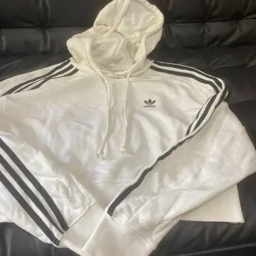 adidas 화이트 3 스트라이프 후드티