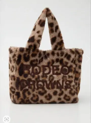 로데오 크라운 인조 모피 패치 로고 토트백