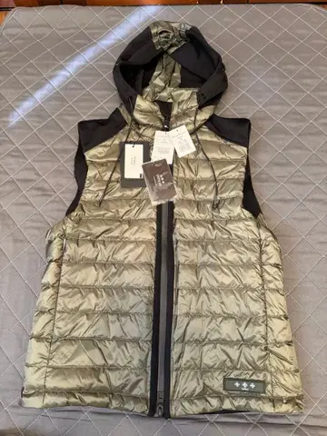 타트라스 다운 베스트 EROS 카키 2 사이즈 ( M 상당 )