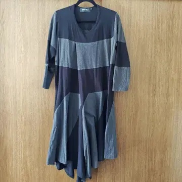 고무 절개 보더 원피스