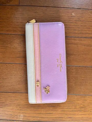 플라워 모티브 부착 장지갑