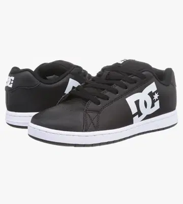 DC 블랙 스니커즈