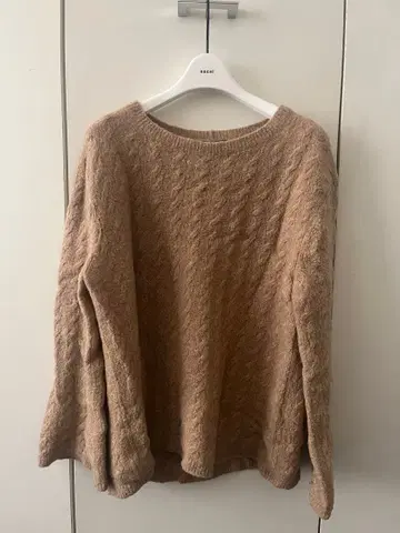 띠어리 럭스/베이지 니트 스웨터