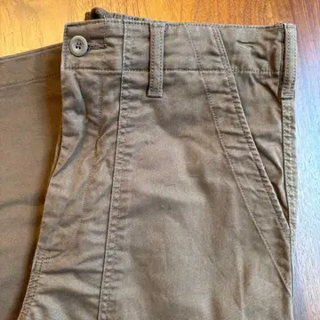 유니클로 베이커 팬츠 브라운