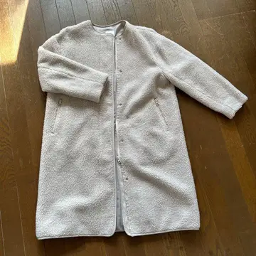 애니팜 화이트 보아 자켓 롱 코트