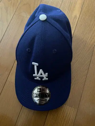 LA 로고 자수 캡