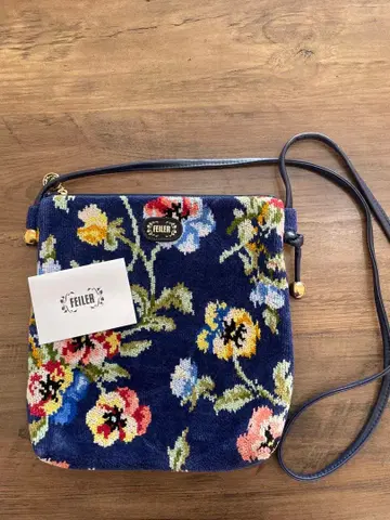 새상품급 페이러 숄더백