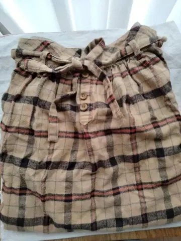 HuG O WaR 허그아워 큰 체크 스커트