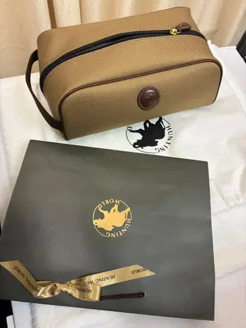 HUNTING WORLD 브라운 클러치백