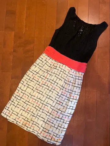 Milly 슬리브리스 원피스 블랙/오렌지/화이트