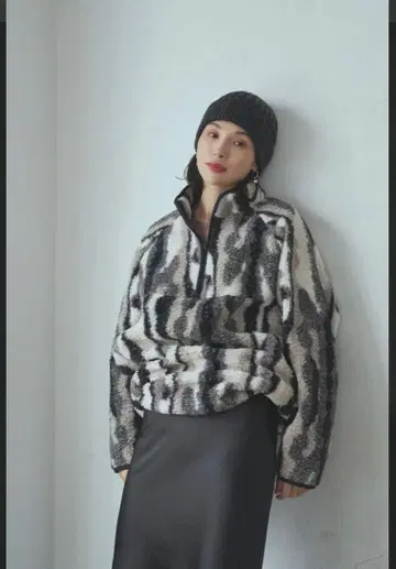 UNSPARE 보아 풀오버