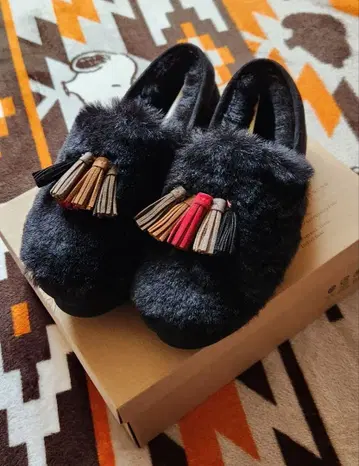 안티카 태슬 퍼 신발