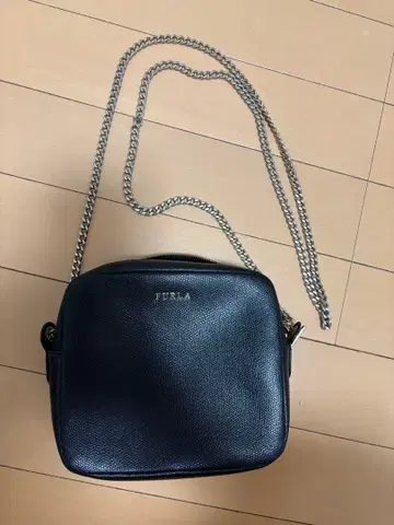 FURLA 블랙 숄더백