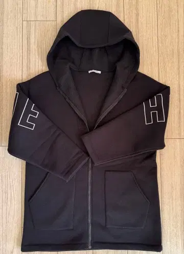 ZARA 블랙 후드 부착 후드티 M