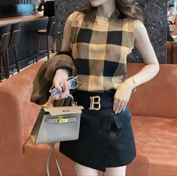 블록 체크 슬리브리스 니트