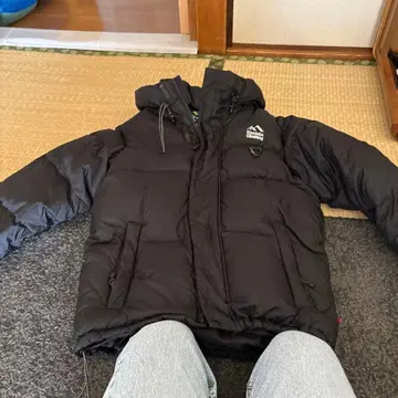 Mountain Climbing 블랙 다운 자켓