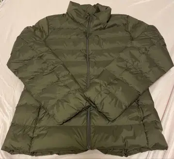 유니클로 여성용 울트라 라이트 다운 자켓 블랙 M 사이즈