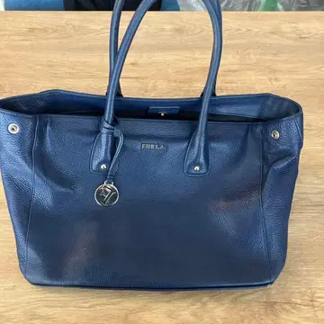 FURLA 네이비 가죽 토트백