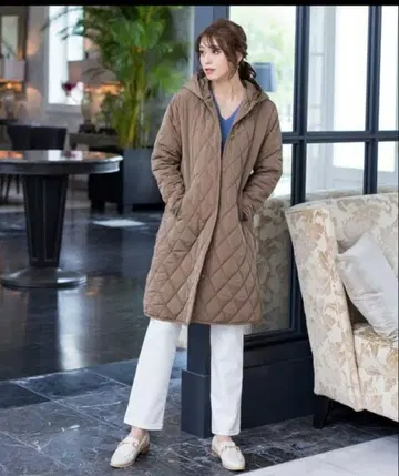 Tiaclasse 베이지 퀼팅 자켓