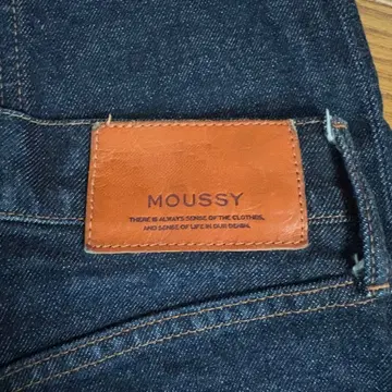 MOUSSY 스트레이트 데님 다크 블루