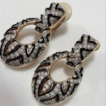 SWAROVSKI 귀찌 엘레강트 클립 귀찌 스와로브스키