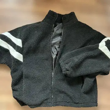 DAZY 블랙 플리스 자켓 L 사이즈