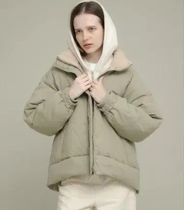 어반 리서치 서니 라벨 발수 스탠드 다운 자켓