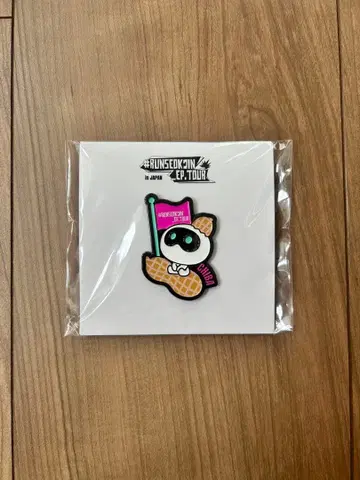 RUNSEOKJIN EP.TOUR PINS 핀 배지 치바