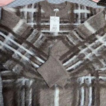 언그리드 미사용 새상품 스웨터