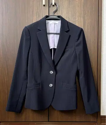 셀러리 M 사이즈 네이비 스트라이프 스커트 수트