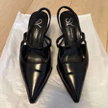 SY 포인트 벨트 웨지 백 벨트 펌프스 블랙 에나멜 22