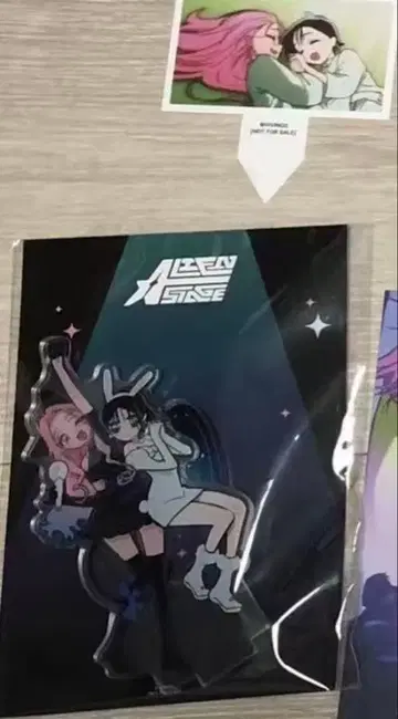 에이리언 스테이지 한국 카페 예약자 한정판 아크릴 스탠드 미지 수아