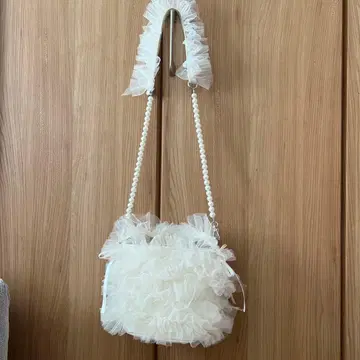 Me roir 프릴 화이트 숄더백