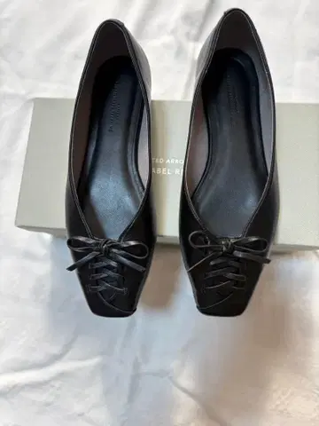 그린 레이블 릴랙싱 블랙 플랫슈즈