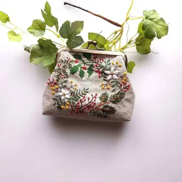 가마구치 파우치 손자수 크리스마스 리스