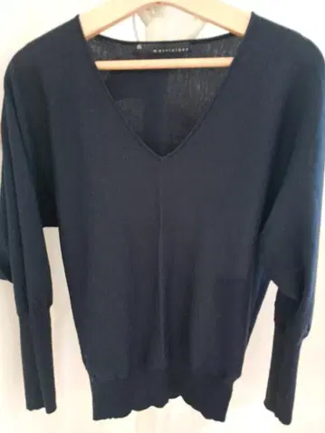 구제 의류 martinique 차콜 그레이 계열 V넥 긴팔 니트