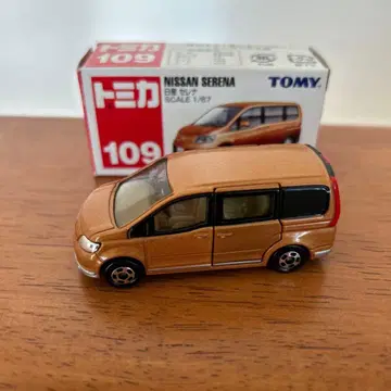 토미카 109 닛산 세레나 1/67