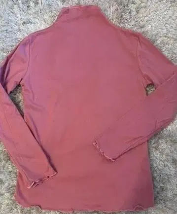 핑크 하이넥 긴팔 티셔츠