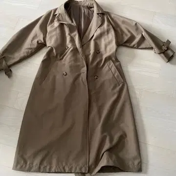 베이지 더블 브레스트 트렌치코트 M