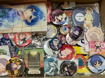 애니메이션 논장르 굿즈 묶음 판매 80 사이즈 캔뱃지 잡화